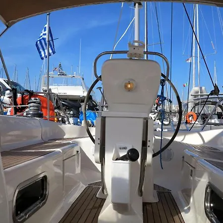 Yacht Bavaria 42 - Roxana Botel