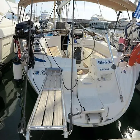 Botel Yacht Bavaria 42 - Roxana *